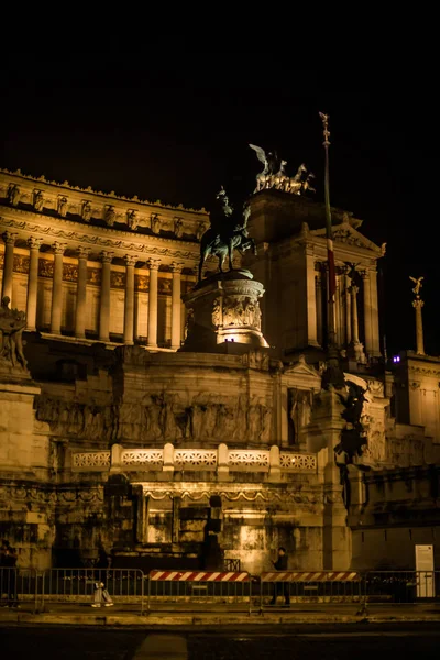 Włochy Rzym Grudzień 2019 Vittoriano Kompleks Pamiątkowy Wzniesiony Cześć Victora — Zdjęcie stockowe