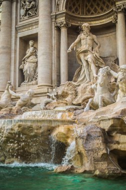 İtalya / Roma 14. Aralık 2019 Fontana di Trevi (Aşıklar Çeşmesi) 