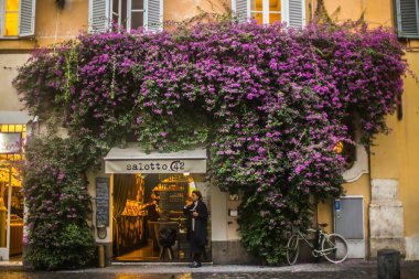 İtalya / Roma 14. Aralık 2019 Kafe cephesi