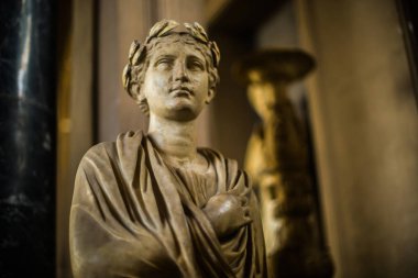 İtalya / Roma 14. Aralık 2019 Vatikan Müzesi 'nin heykelleri ve dekorasyonları