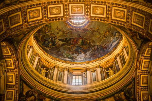 Itália Roma Dezembro 2019 Paredes Internas Basílica São Pedro — Fotografia de Stock