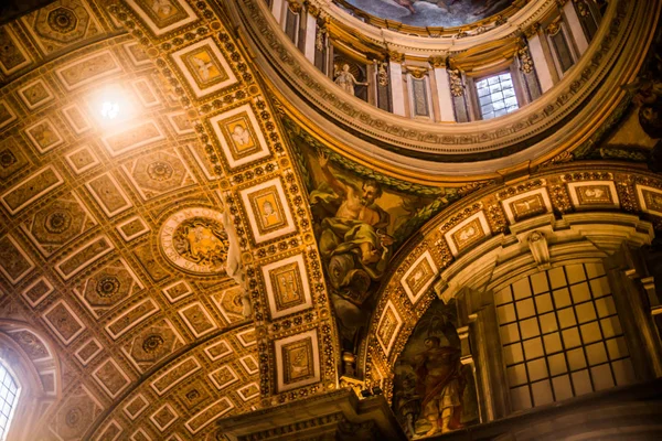 Italie Rome Décembre 2019 Les Murs Intérieurs Basilique Saint Pierre — Photo