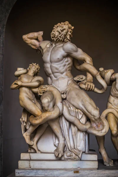 意大利 2019年12月 劳孔和他的儿子是梵蒂冈博物馆的一个雕塑小组 — 图库照片
