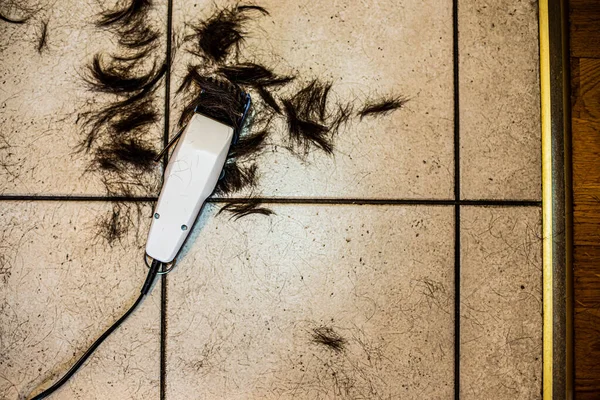 Hair Tiled Floor Cutting — Stock Photo, Image