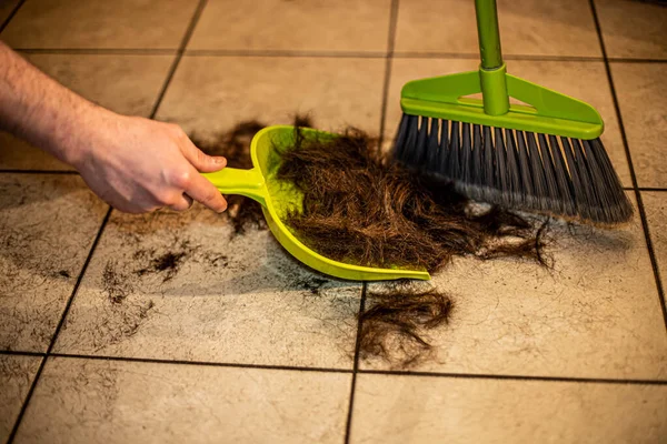 Trimmed Hair Cutting Home — Stock Photo, Image