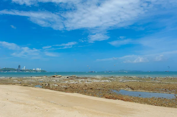 Perfect sky and water with reef of ocean Thailan — Stock Photo, Image