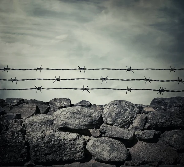Drut kolczasty więzienia — Zdjęcie stockowe