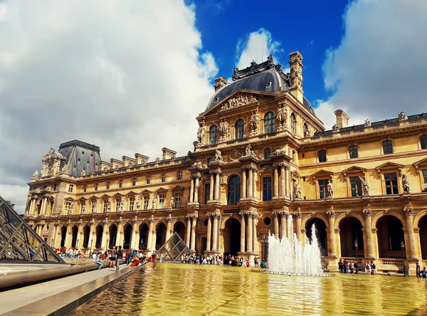 Museu do Louvre — Fotografia de Stock