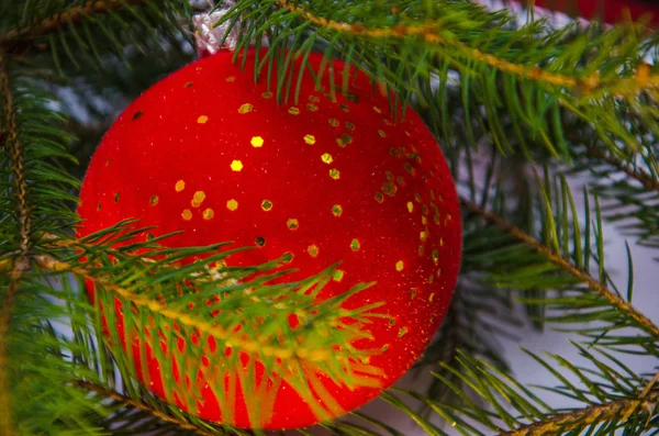 Fondo Con Bola Roja Navidad Las Ramas Del Árbol Navidad — Foto de Stock