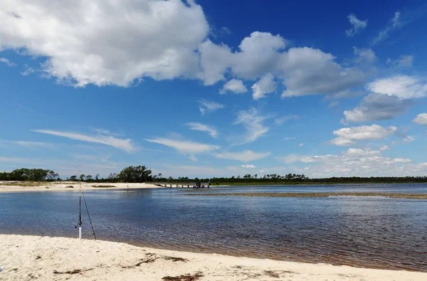 Бухти з піщаним пляжем на узбережжі флоридської затоки — стокове фото