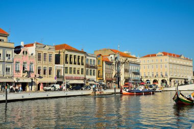 Aveiro şehir içinde kanal