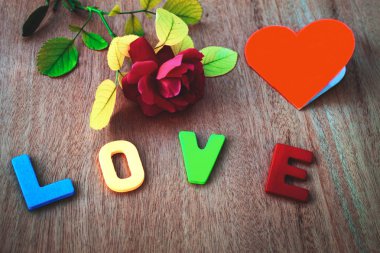 içeriğe ahşap arka plan üzerinde