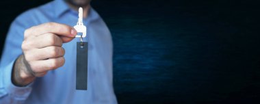 Emlakçı holding anahtar.