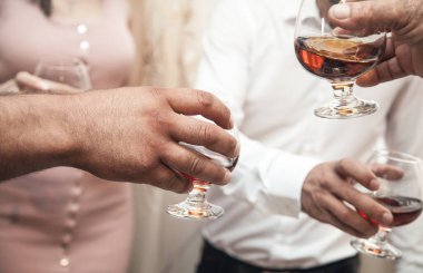 Konyaklı insanların elleri..