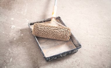 Boya tepsisi ve silindir. Yenileme