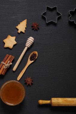 Pişirme arka plan Çerezler, bal ve mutfak araçları