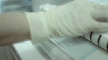erkek Medikal sterilizasyon ile çalışma