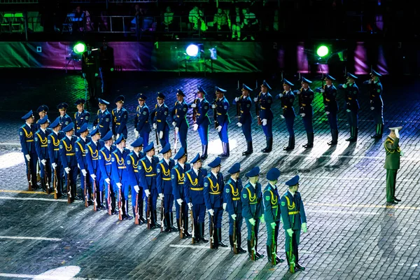 Moskova, Rusya - 26 Ağustos 2016: İşçinin kule Uluslararası Askeri Müzik Festivali.