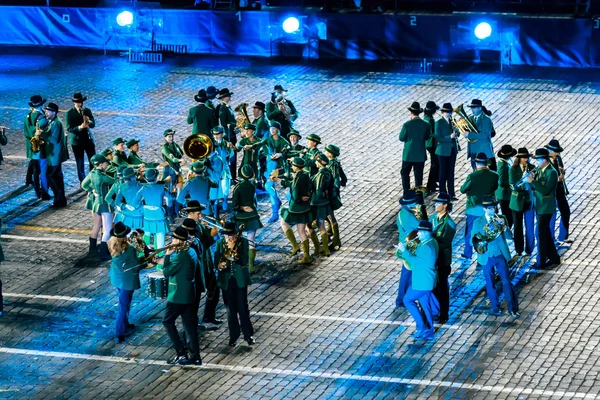 MOSCÚ, RUSIA - 26 de agosto de 2016: Festival Internacional de Música Militar de la Torre Spasskaya — Foto de Stock