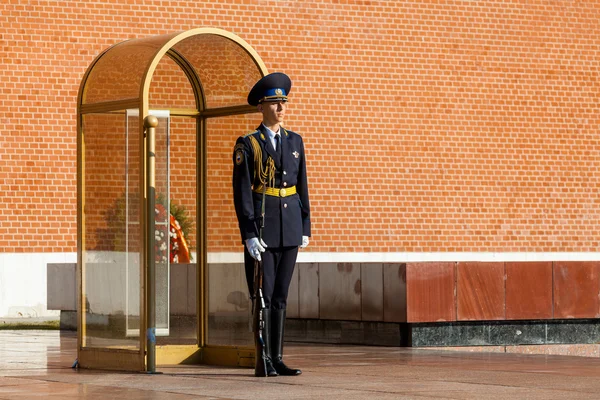 Moskova, Rusya - 02 Eylül 2016: Cumhurbaşkanlığı Onur Muhafız Saatlik değişiklik.