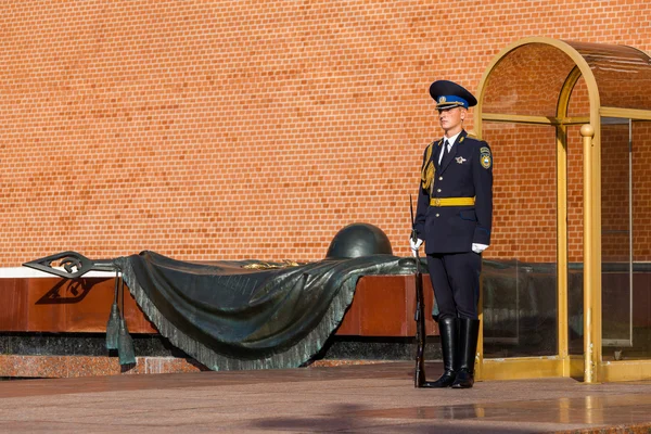 Moskau, russland - 02. September 2016: stündliche Änderung der Ehrengarde des Präsidenten. — Stockfoto