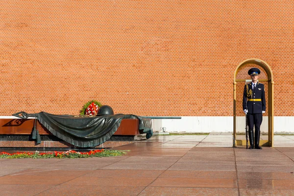 Moskau, russland - 02. September 2016: stündliche Änderung der Ehrengarde des Präsidenten. — Stockfoto