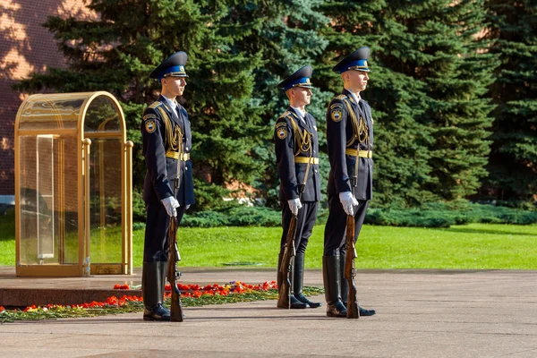 Moskova, Rusya - 02 Eylül 2016: Cumhurbaşkanlığı Onur Muhafız Saatlik değişiklik.