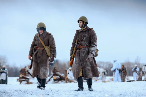 Red Army soldiers after the battle. — Stock Photo, Image