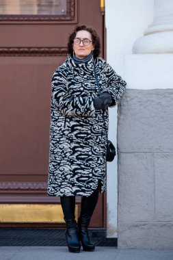Mercedes-Benz moda hafta Rusya, Moskova modacı yakınındaki sokak stil moda gösteren insanlar.