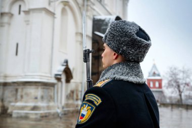 Moskova, Rusya - 09 Aralık 2017: Şeref muhafızı Moskova Kremlin'ın komutanı Rusya Federasyonu Federal Güvenlik Servisi hizmet başkanlık alay. Kış görünümü