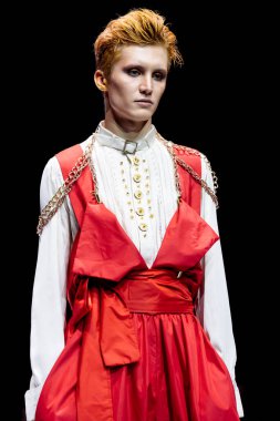 MOSCOW, RUSSIA - 21 Mart 2019: TOCHKA RU DESIGN FESTIVAL podyumu için Moskova Moda Haftası.