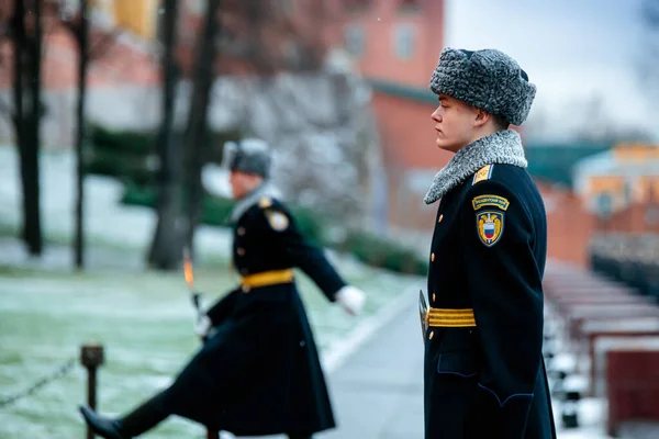 Moscow Russia Aralik 2019 Kışlık Üniformalı Skender Bahçesindeki Bilinmeyen Asker — Stok fotoğraf