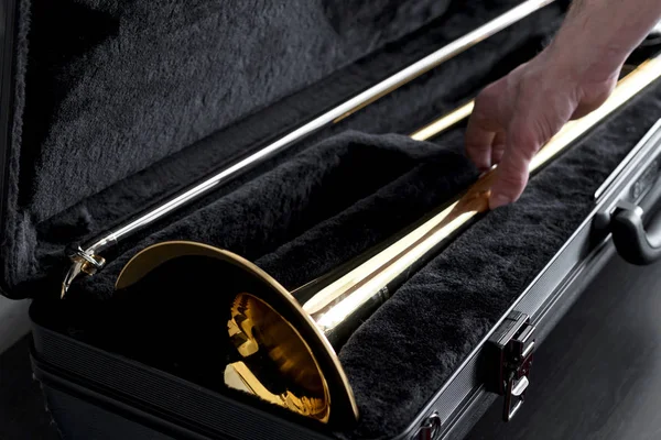  Klasik trombon eller müzisyen. 