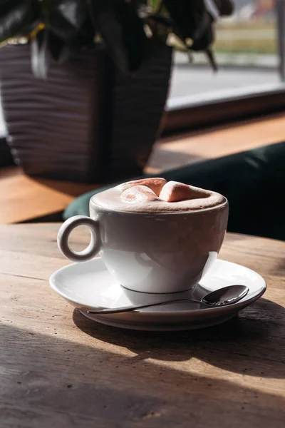 Cacao Grote Witte Beker Tafel Café Cacao Met Marshmallows — Stockfoto