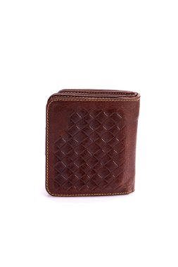 Beyaz zemin üzerinde bir deri çanta