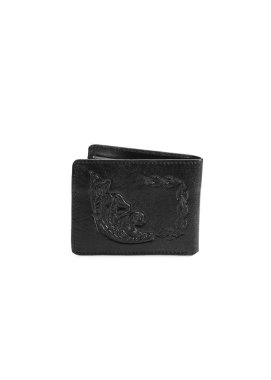 Beyaz zemin üzerinde bir deri çanta