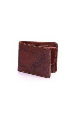 Beyaz zemin üzerinde bir deri çanta