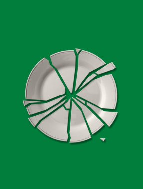  Yeşil arka plan kırık beyaz tabakta izole