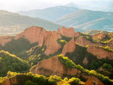 Las Medulas tarihi altın madenciliği sitesi.