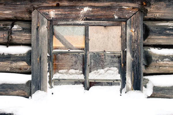 Ambarın eski dondurulmuş cam