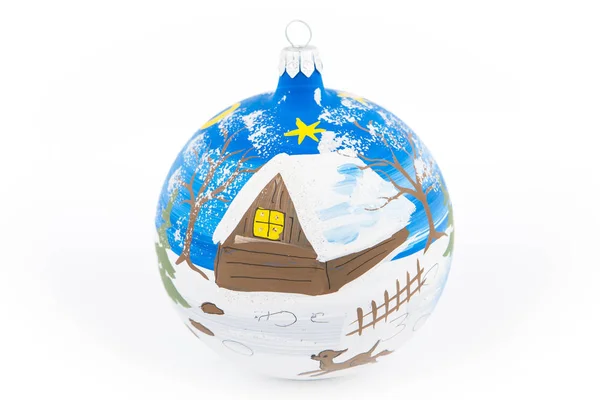 Palla di Natale con una pittura a mano paesaggio invernale — Foto Stock