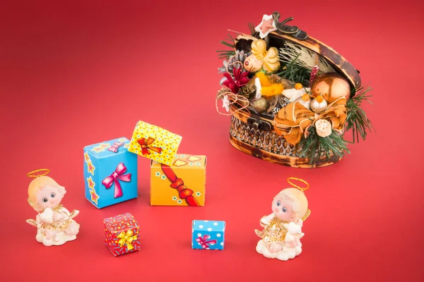 Cerámica ángeles decoración de Navidad cofre y cajas de regalo — Foto de Stock