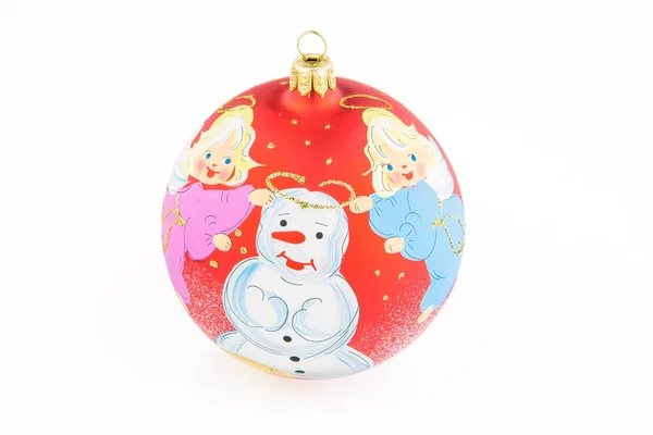 Bola de Navidad con ángeles y un muñeco de nieve, pintado a mano, aislado — Foto de Stock