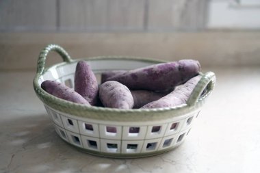 Sepette mor tatlı patates