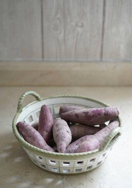 Sepette mor tatlı patates