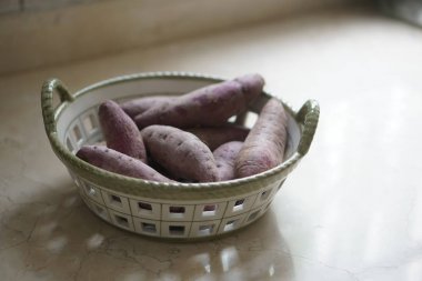 Sepette mor tatlı patates