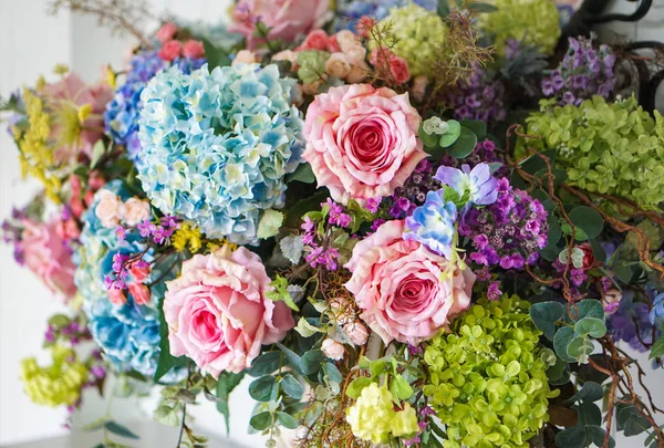 ev dekorasyon için yapay çiçek aranjman