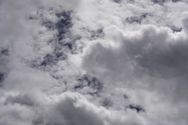 Μπλε ουρανός και λευκό σύννεφο φόντο — Φωτογραφία Αρχείου