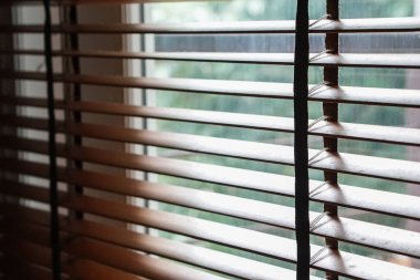 ahşap kör gölge perde ve gölge