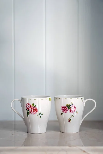 Flor de rosa blanca patrón floral taza —  Fotos de Stock